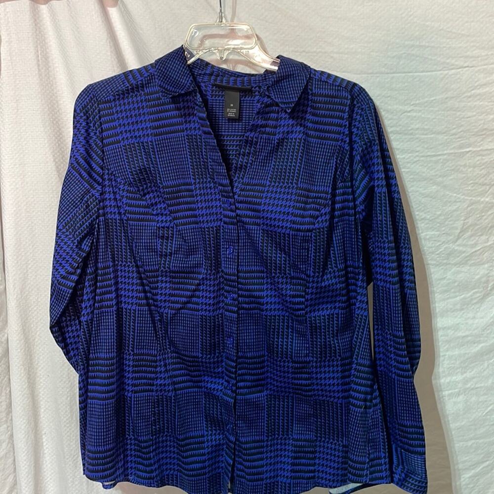 Lane Bryant 26 blue black plaid shaped button down blouse cotton spandex euc